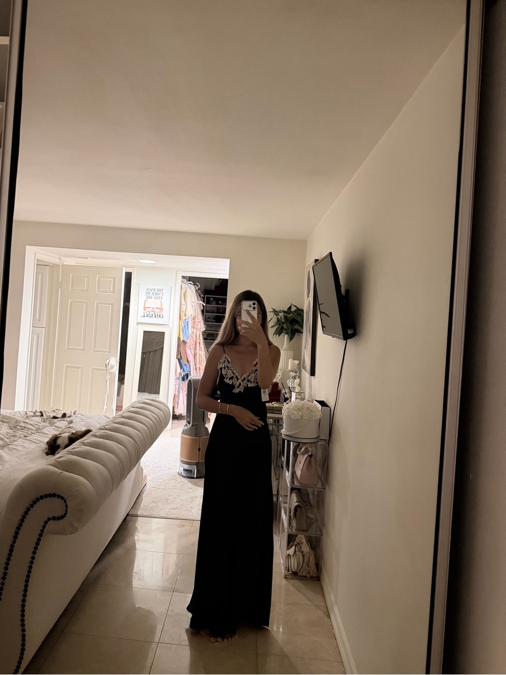La Perla Black with Cream Embroidered Nightwear frastaglio